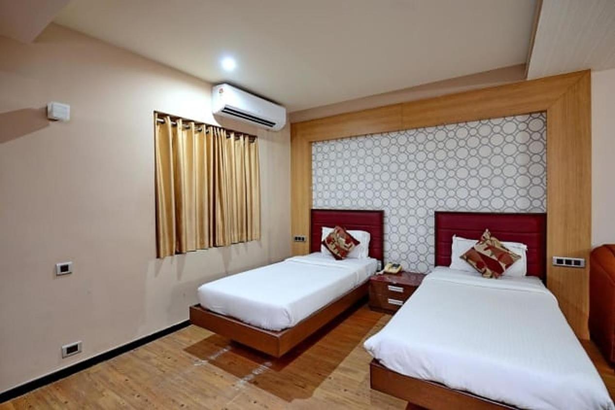 Gold Coast Beach Resort Puri Exterior photo